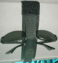 GlassesHolder1.JPG (111419 bytes)