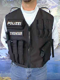 polizei1.jpg (55143 bytes)